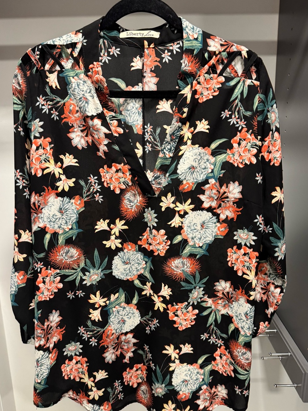 Liberty Love Black Floral Split-Neck Tunic EUC